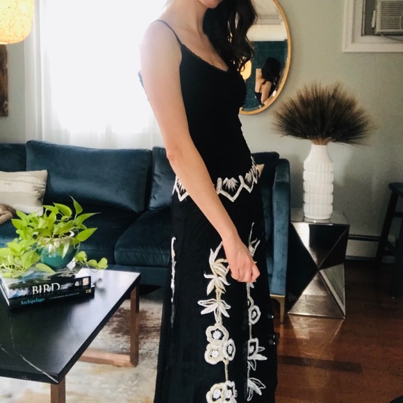 Basil & Maude BoHo Lace Blouse and Skirt Set - Picture 4 of 7